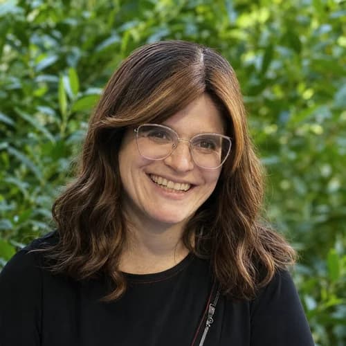 הרב דרור והרבנית מיכל שאול · שליחי המקום